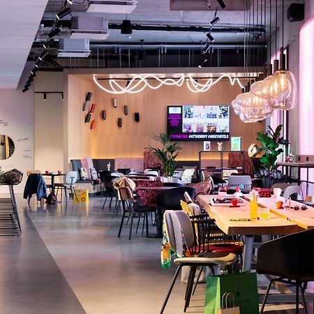 Moxy Outletcity Metzingen Metzingen  Dış mekan fotoğraf