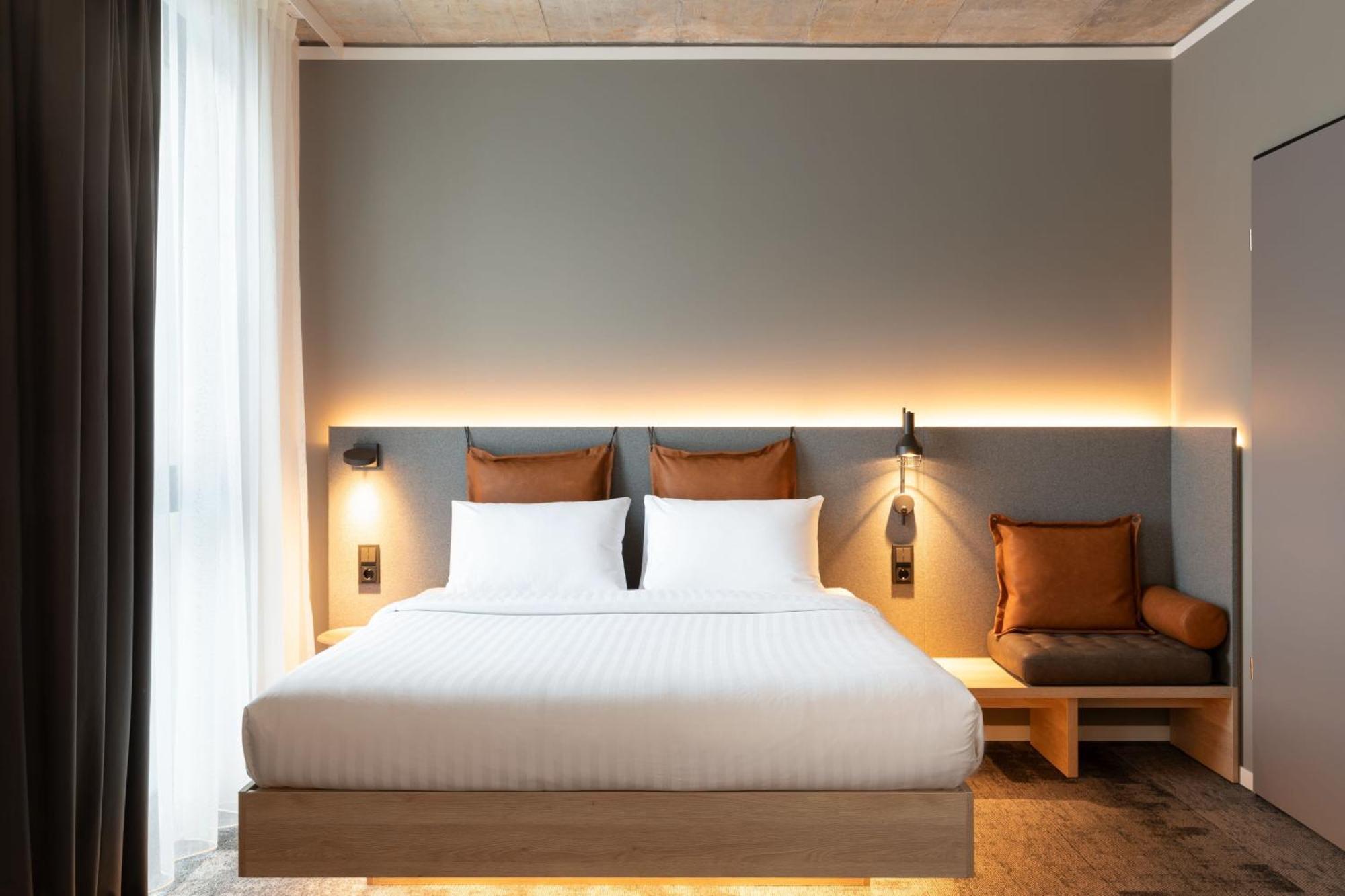 Moxy Outletcity Metzingen Metzingen  Dış mekan fotoğraf