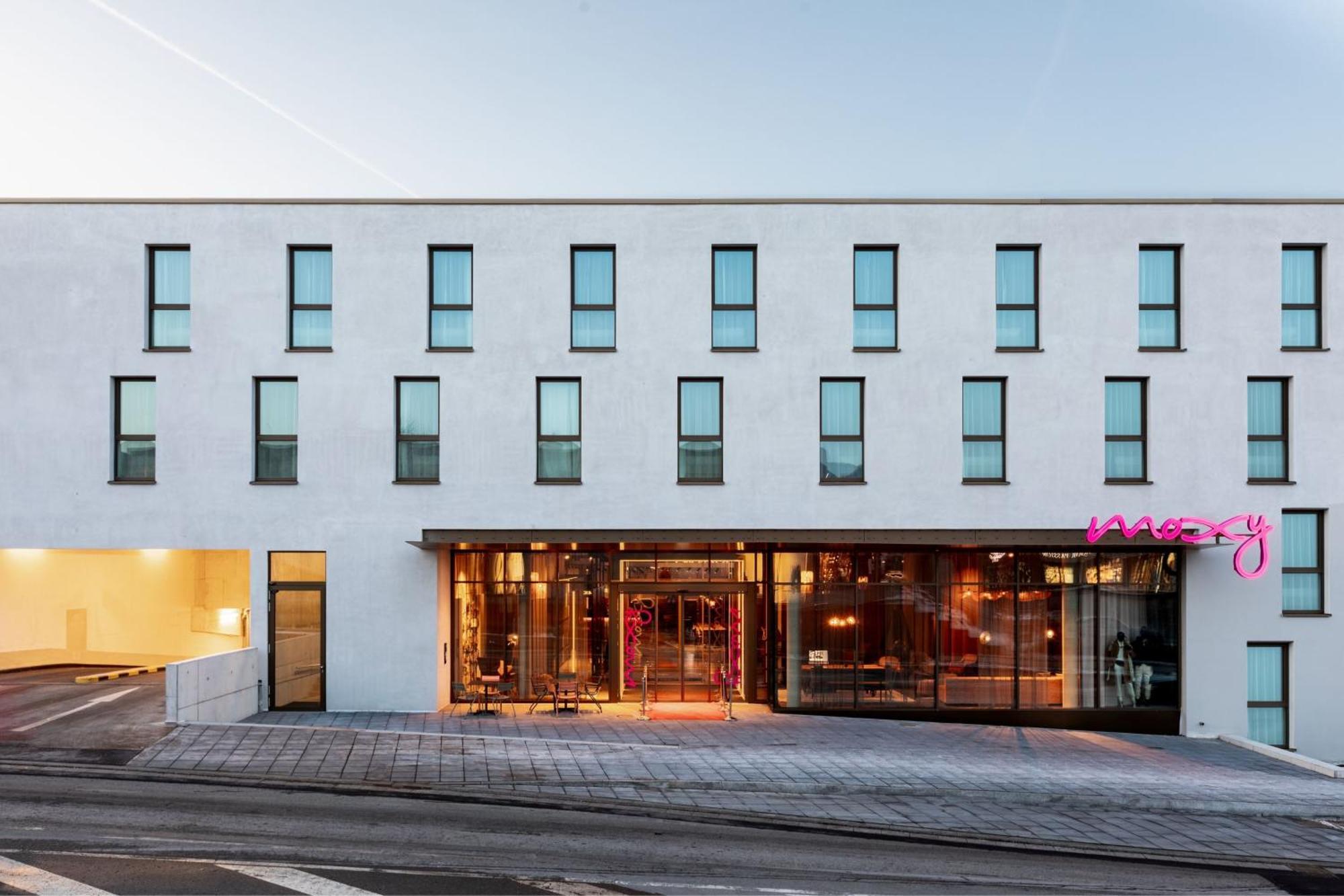 Moxy Outletcity Metzingen Metzingen  Dış mekan fotoğraf