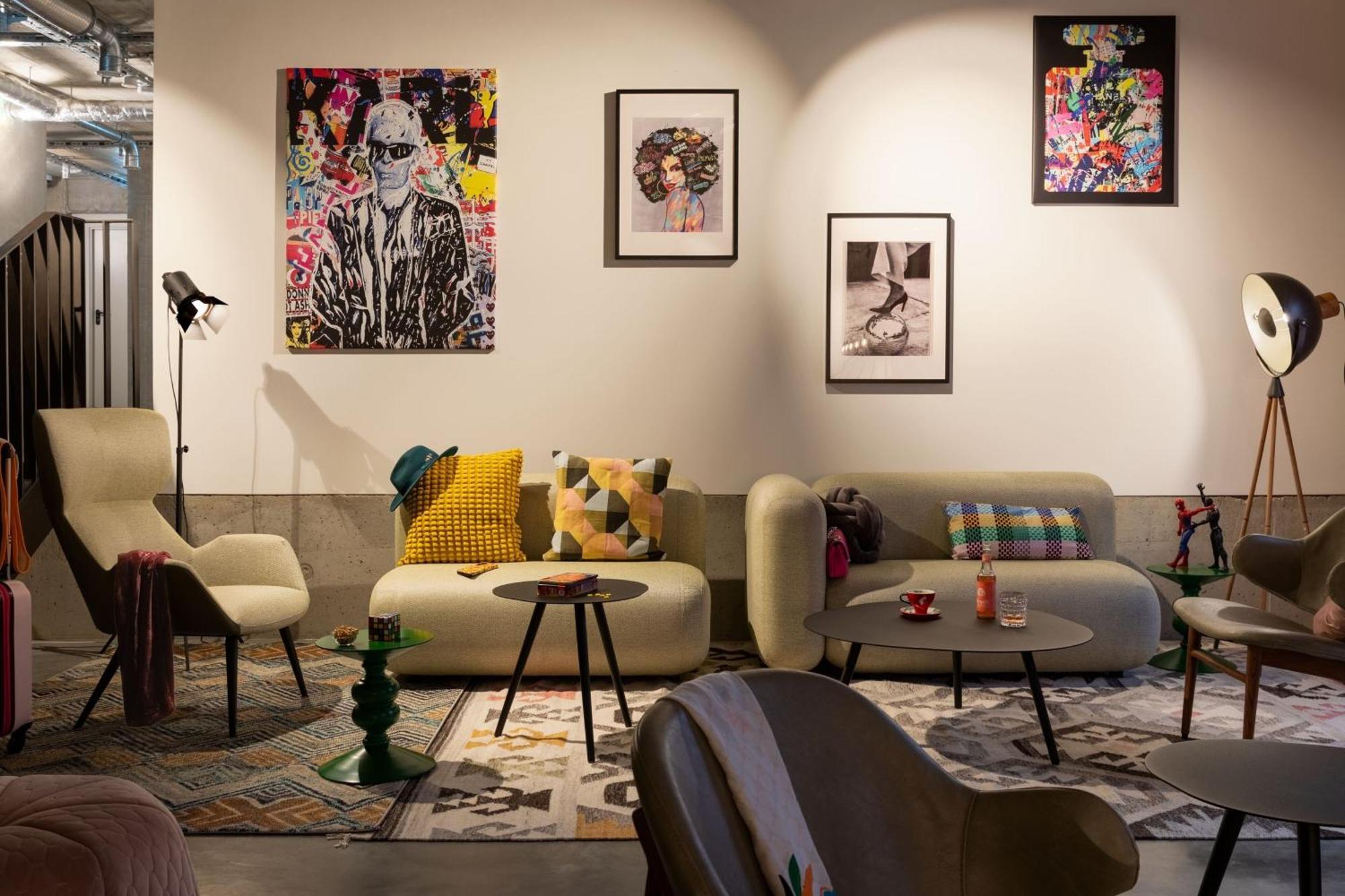 Moxy Outletcity Metzingen Metzingen  Dış mekan fotoğraf