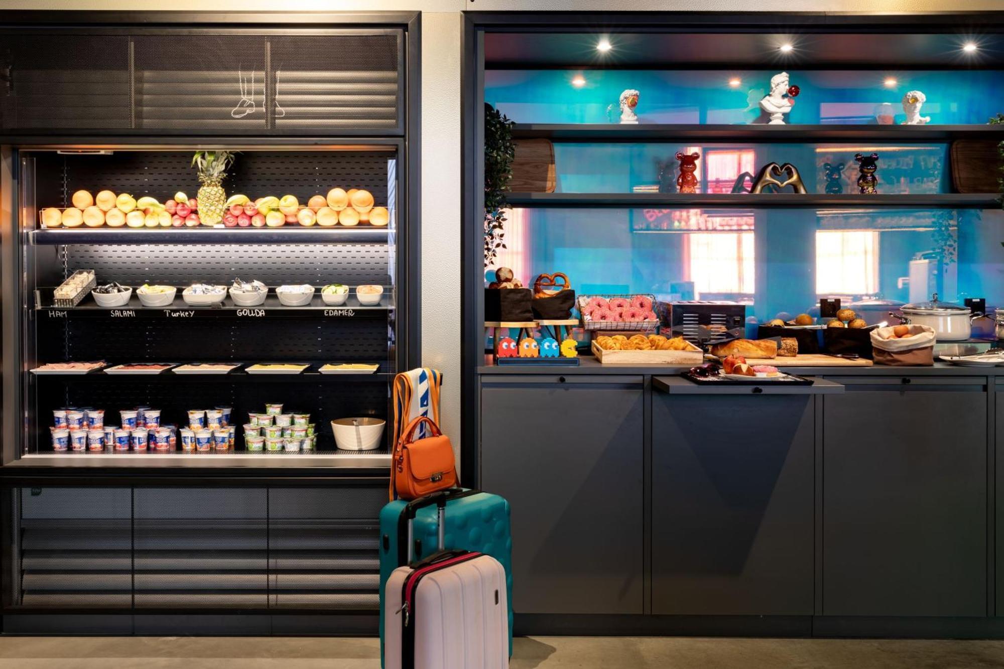 Moxy Outletcity Metzingen Metzingen  Dış mekan fotoğraf