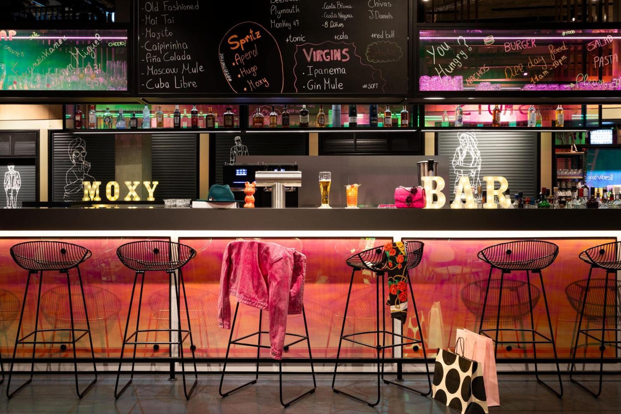 Moxy Outletcity Metzingen Metzingen  Dış mekan fotoğraf