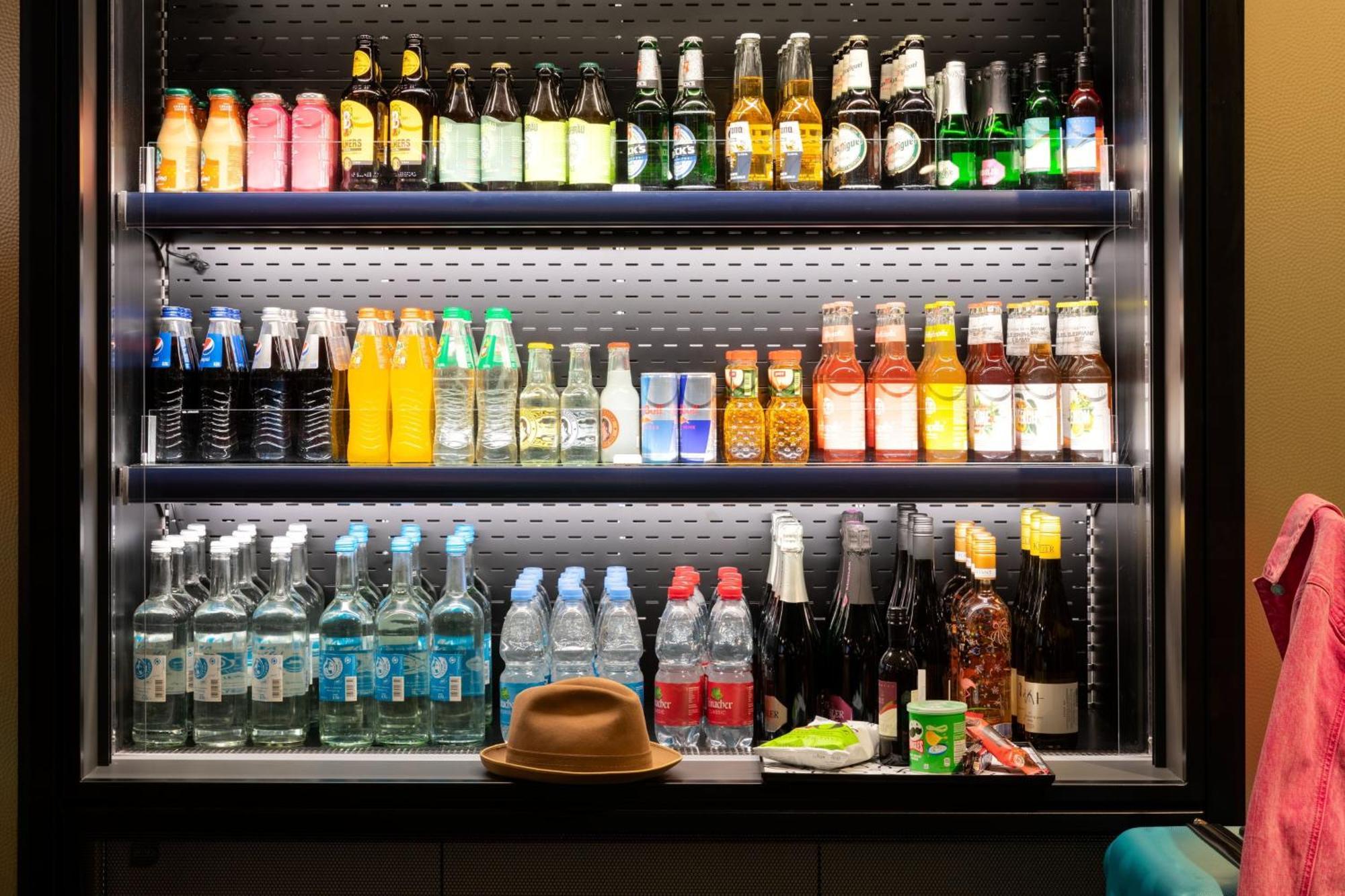 Moxy Outletcity Metzingen Metzingen  Dış mekan fotoğraf