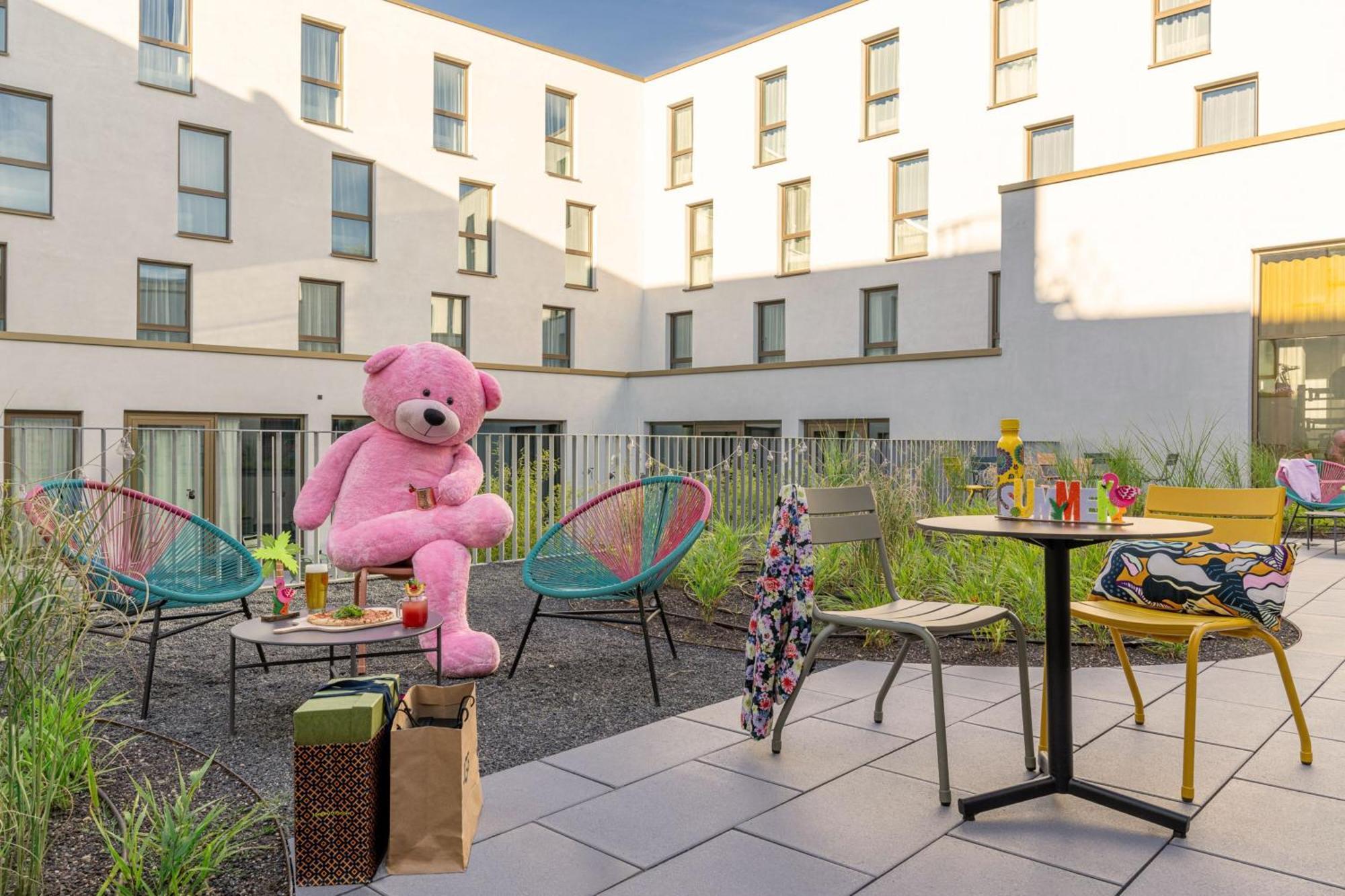 Moxy Outletcity Metzingen Metzingen  Dış mekan fotoğraf